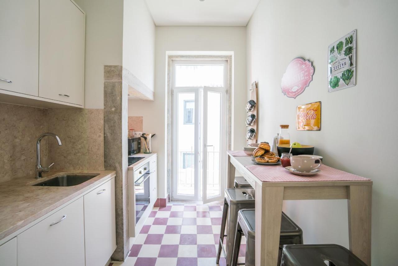 Stylish Apartment Near Av. Liberdade Lisbon Exterior photo